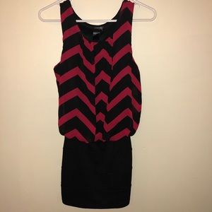 Loose fitting black and red chevron dress